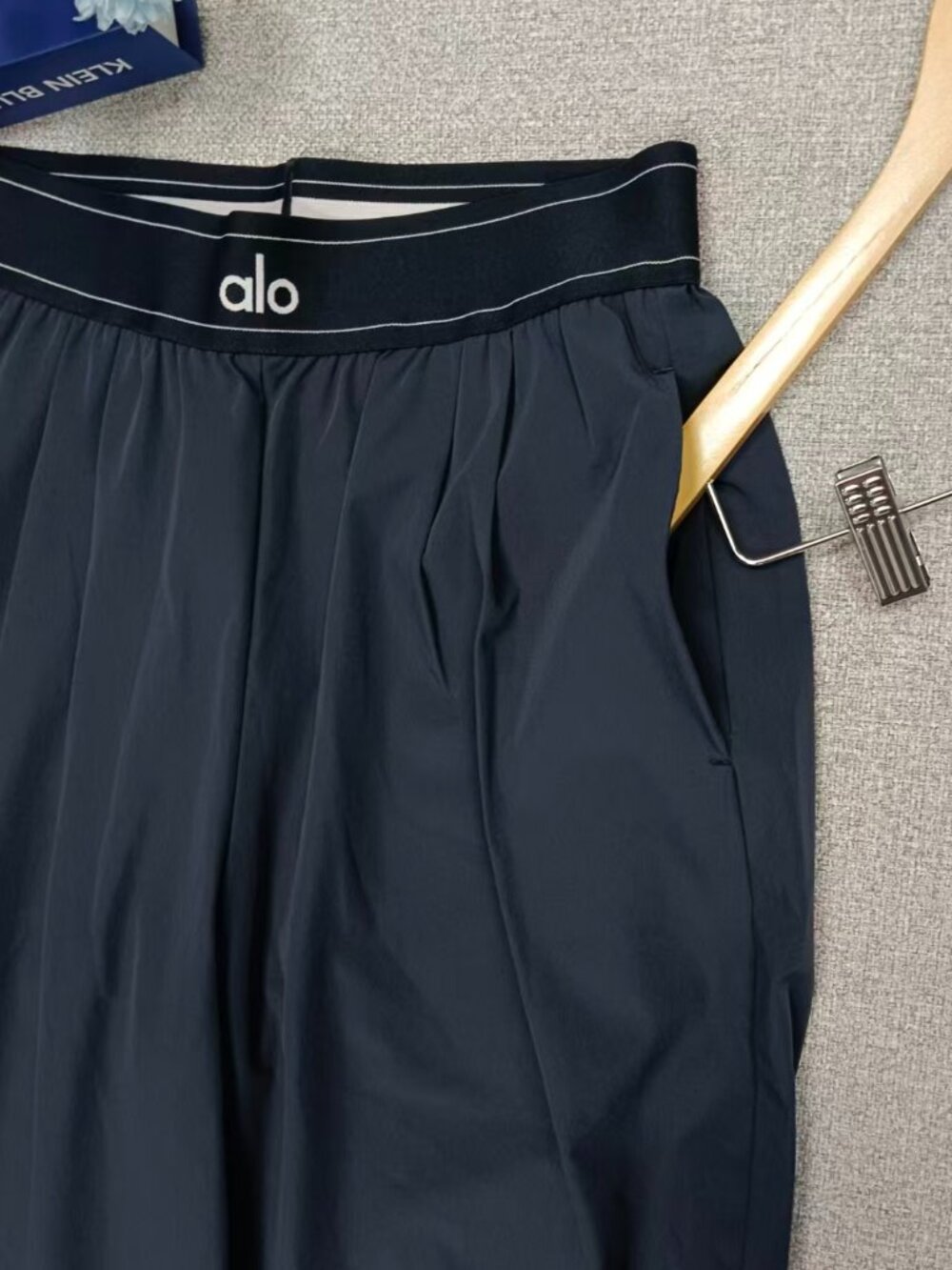 😃ALO Yoga Suit Up Trouser Navy Blue🧣Straight&Wide Leg Brand new 30-inch inseam - Picture 3 of 8